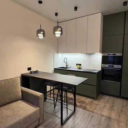 Urban Calm - With Terrace In Kadorr Apartment *
