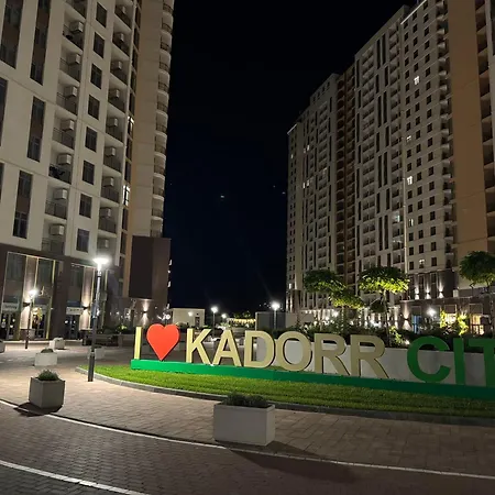 Urban Calm - With Terrace In Kadorr Apartment