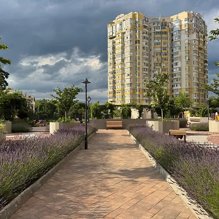 Urban Calm - With Terrace In Kadorr Apartment